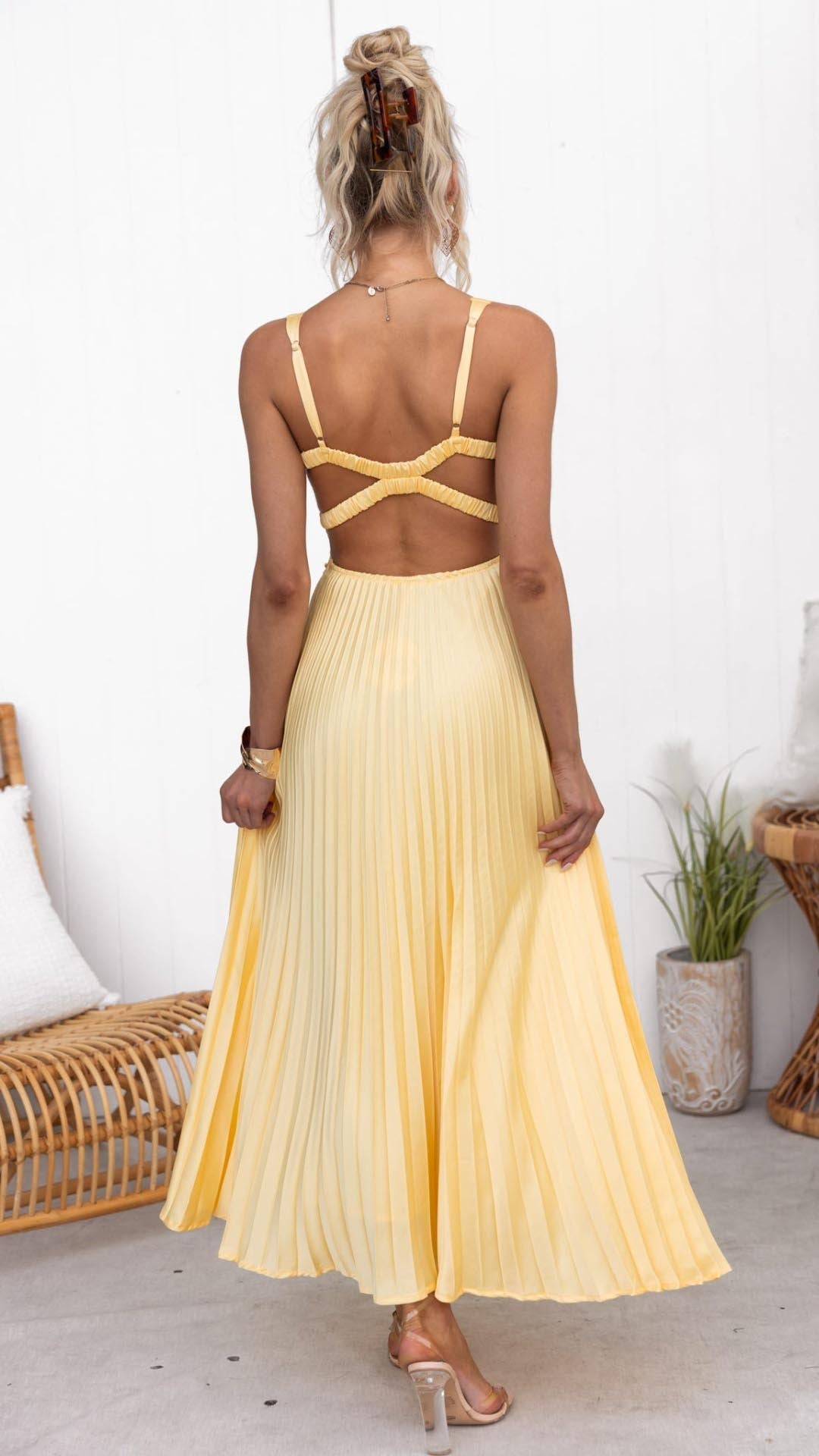 SOERA Sophia Flowing Pleated Summer Maxi Dress - Dress - L
