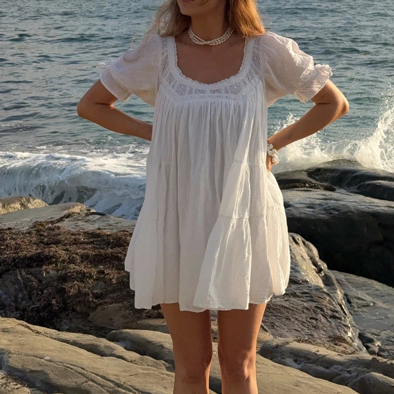 Robe babydoll Cassy à manches bouffantes