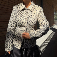 Carmen Ensemble Veste et Jupe en Fausse Fourrure Léopard