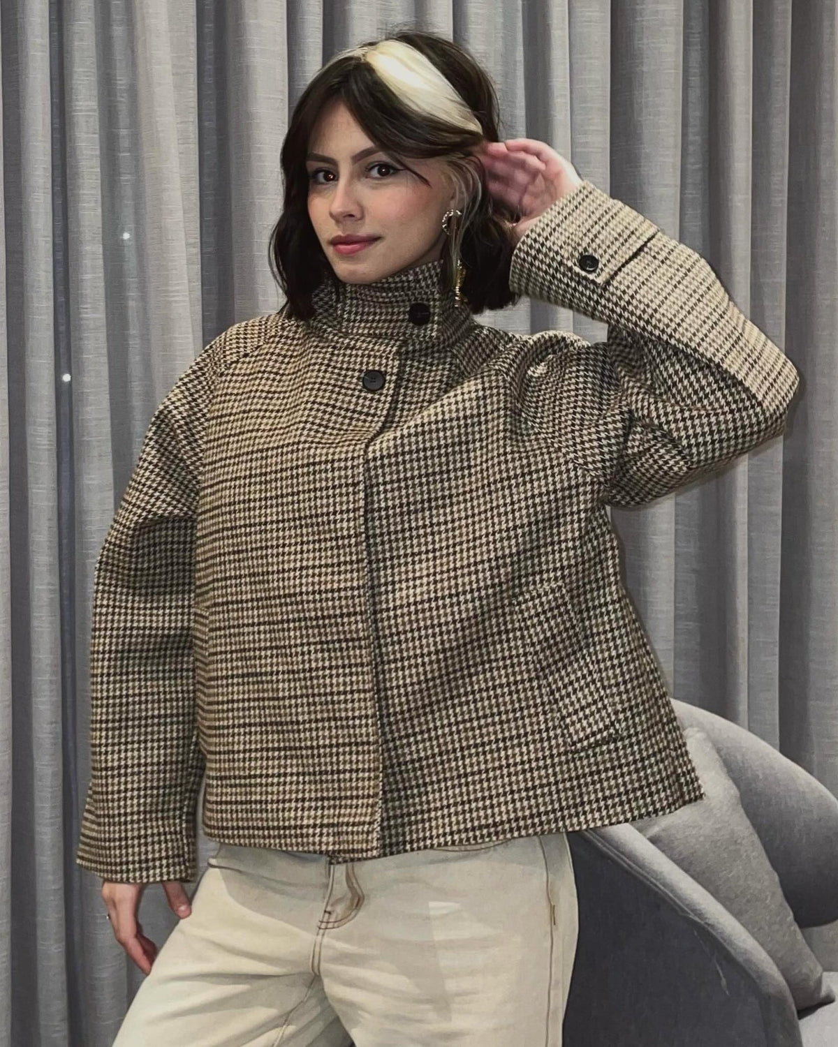 SOERA Amelia High-Collar Houndstooth Cropped Jacket - Coats & Jackets - SOERA-085187-ASP-S-03075 Beige S