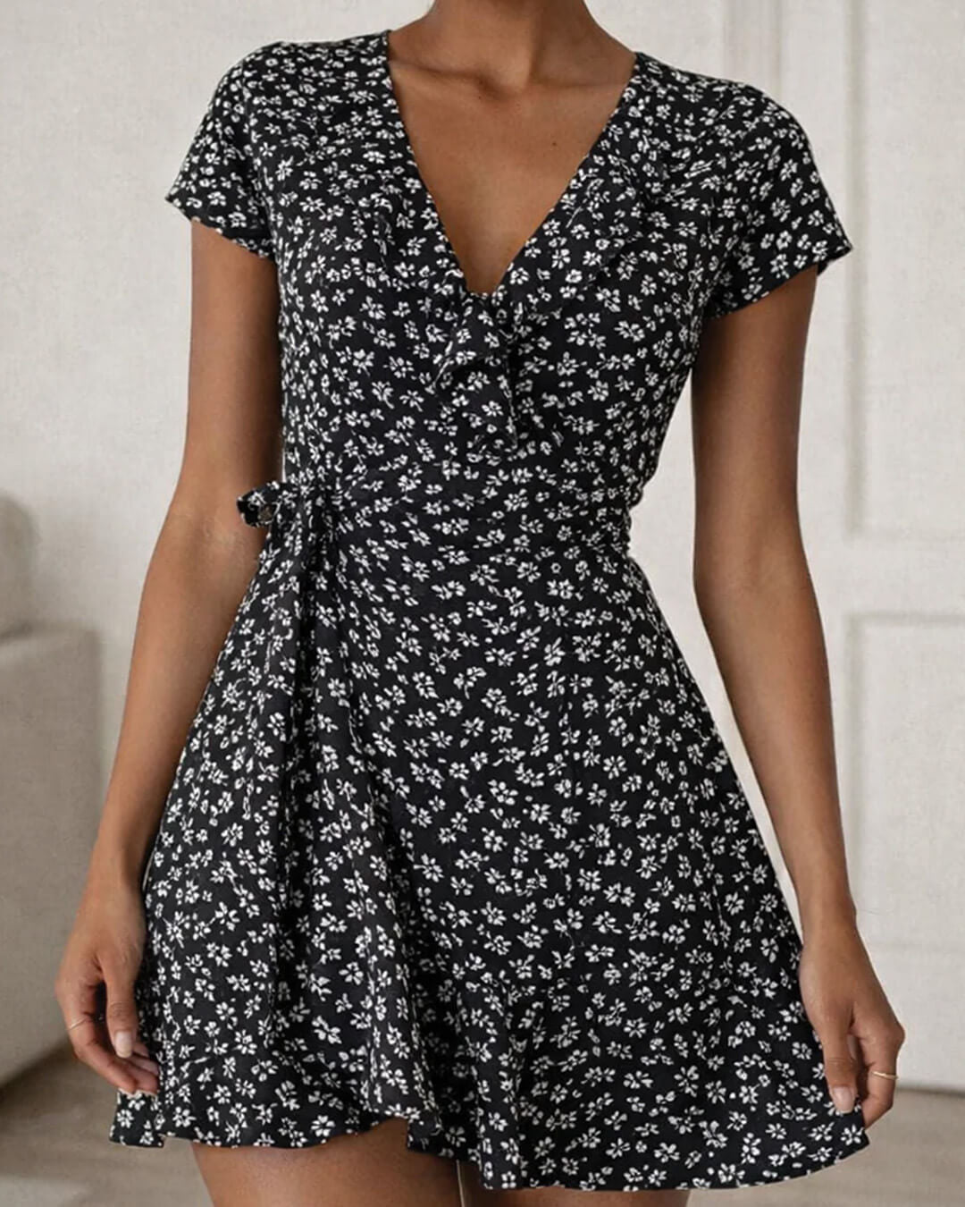 SOERA Celeste Floral V - Neck A - Line Mini Dress - Dress -  Black S